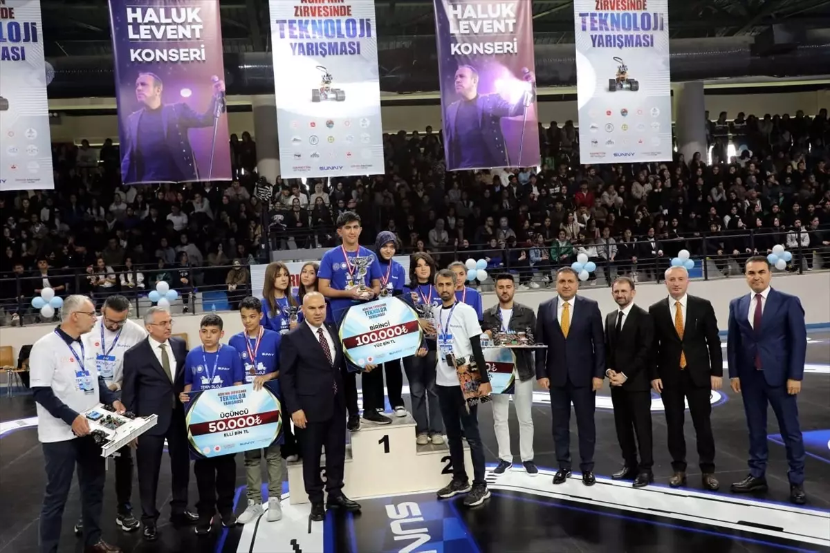 Doğu Anadolu\'nun teknoloji tutkunu öğrencileri Ağrı\'da yeteneklerini sergiledi
