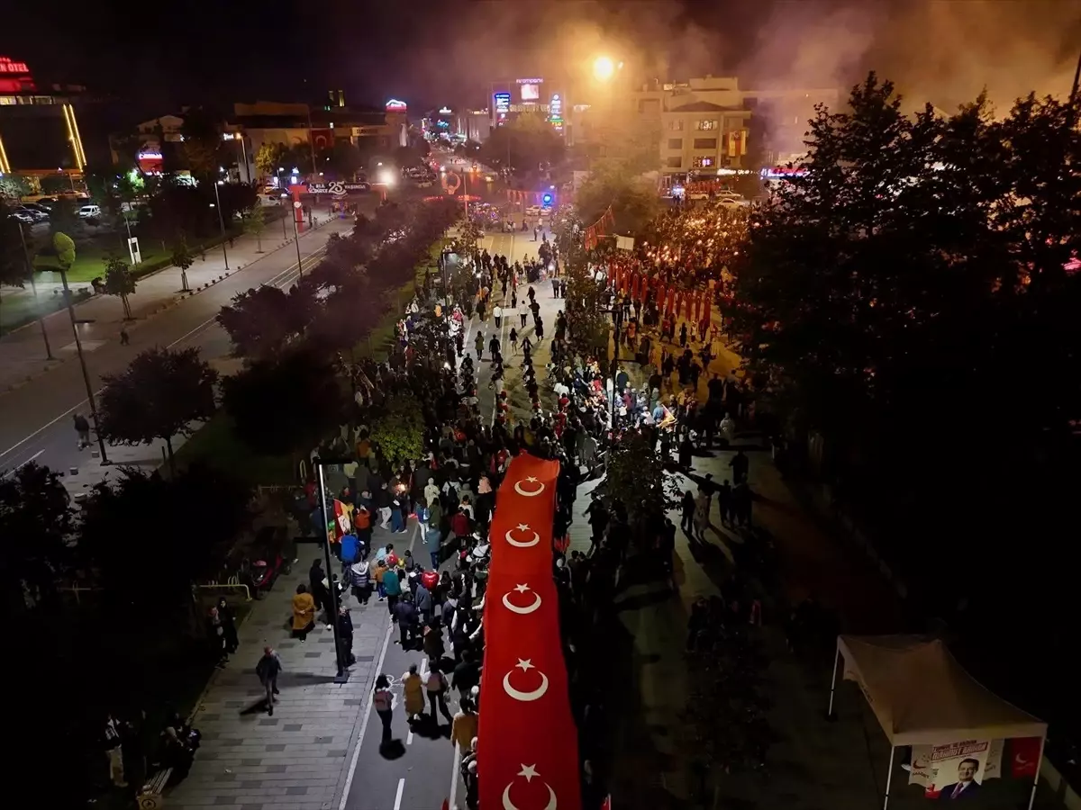 Düzce\'de Gençlik Haftası Korteji