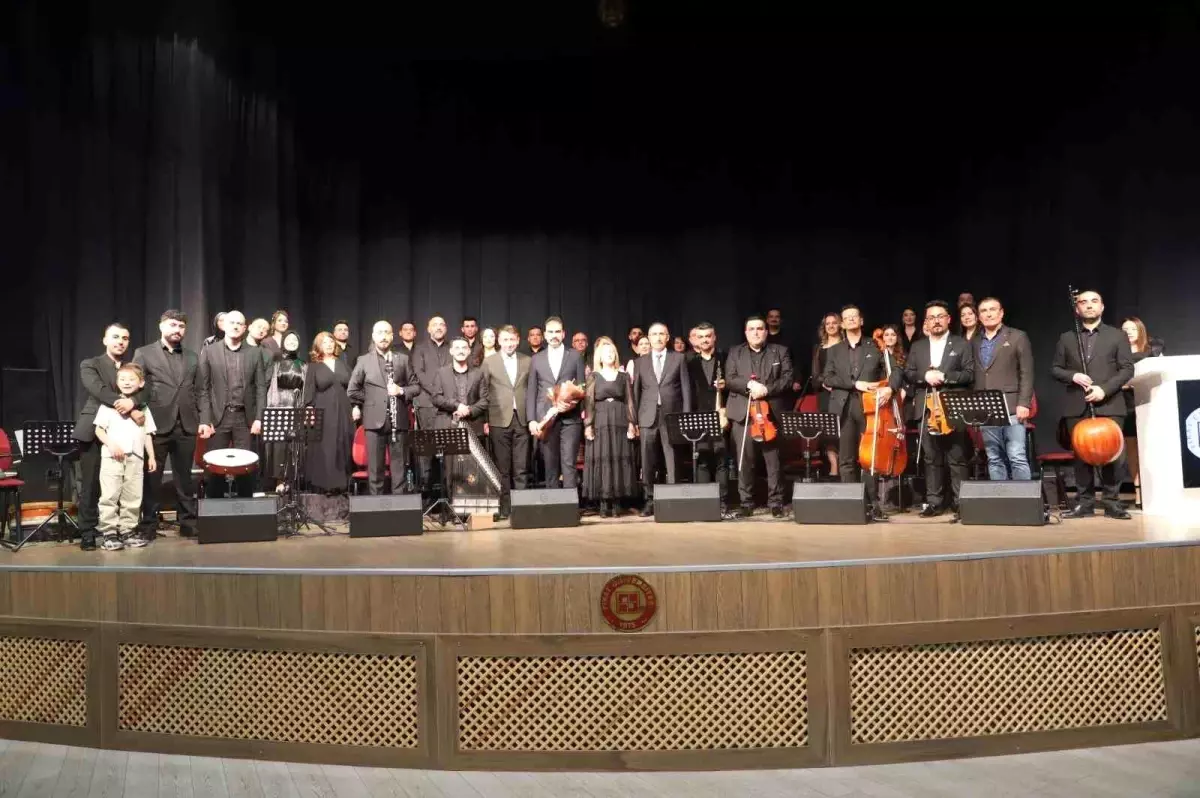 Fırat Üniversitesi\'nde \'Kültür Ahengi\' Konseri