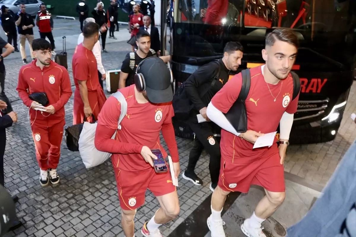 Galatasaray Trabzon\'a Gitti