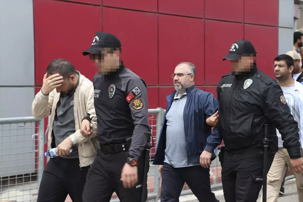 FETÖ Operasyonunda 225 Gözaltı, 77 Tutuklama