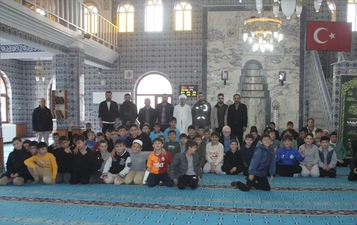 Güce\'de Cami-Genç Buluşması Düzenlendi