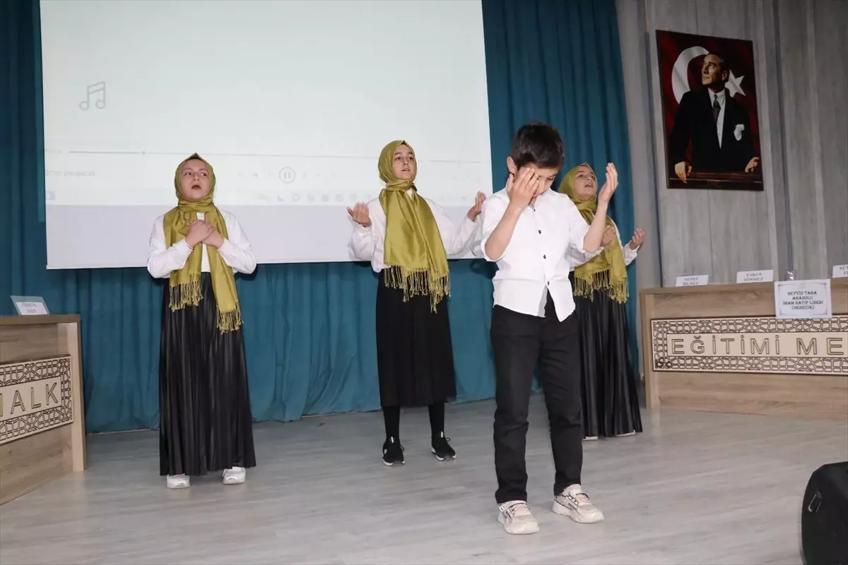 Hakkari\'de Arapça Yarışması Düzenlendi