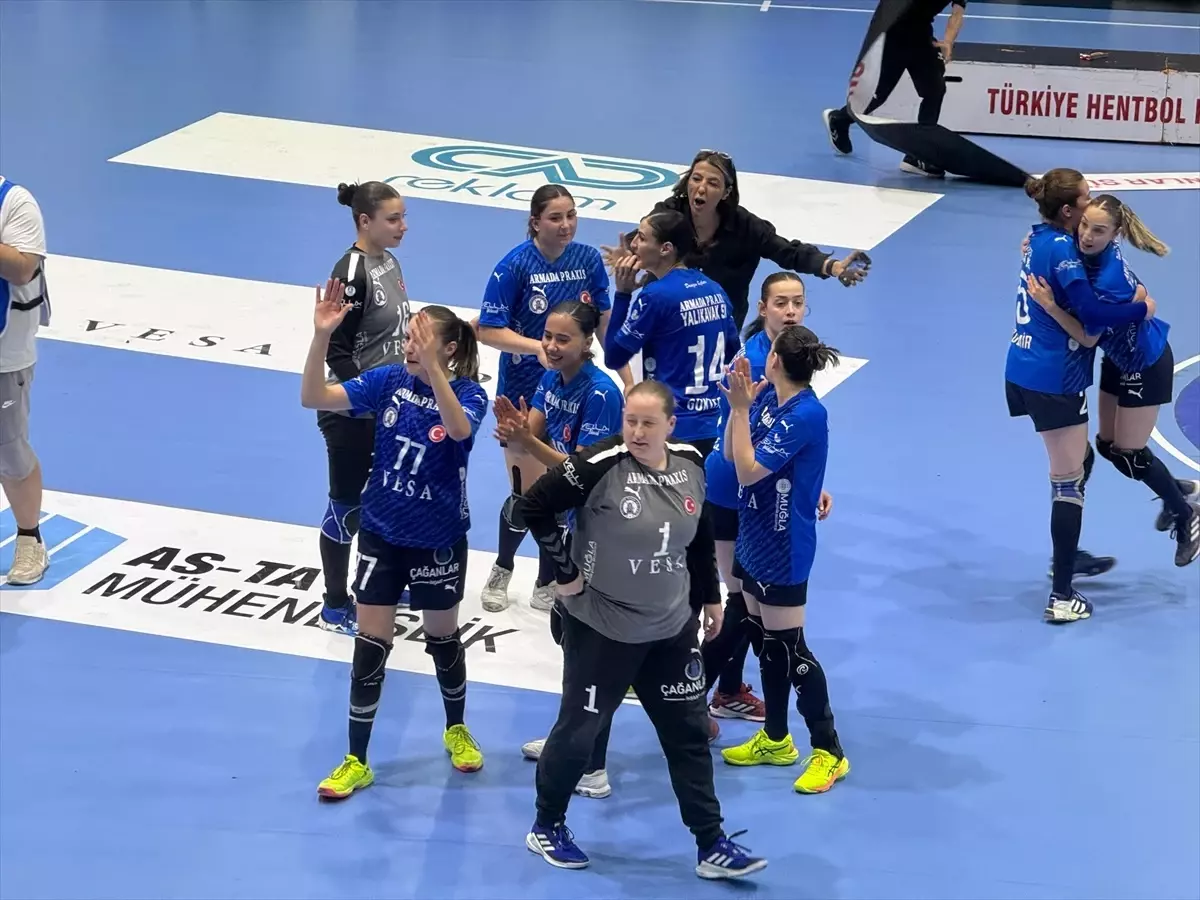 Armada Praxis Yalıkavak Şampiyon