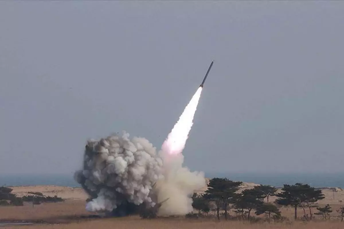 Husiler, İsrail\'e balistik füze ile saldırdı! Tel Aviv\'den siren sesleri yükseldi