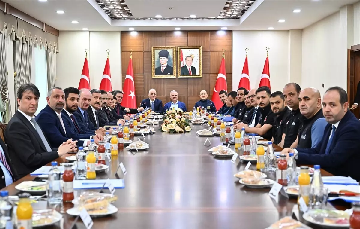Diyarbakır\'da Afet Yönetimi Toplantısı
