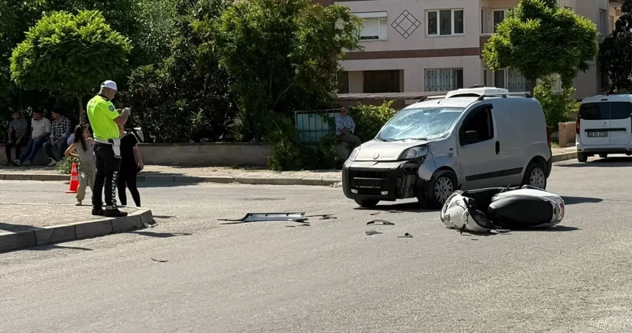 Tire\'de Motosiklet Kazası: İki Yaralı