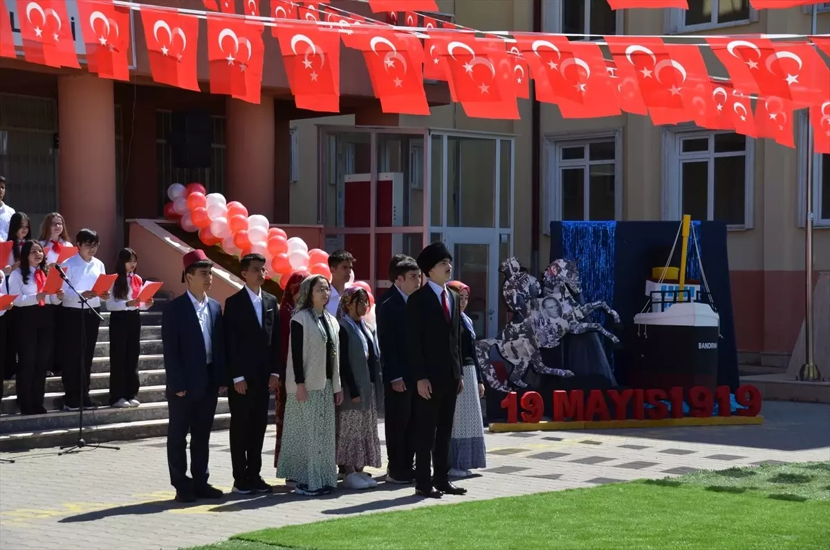 Kahramankazan\'da 19 Mayıs Töreni Yapıldı