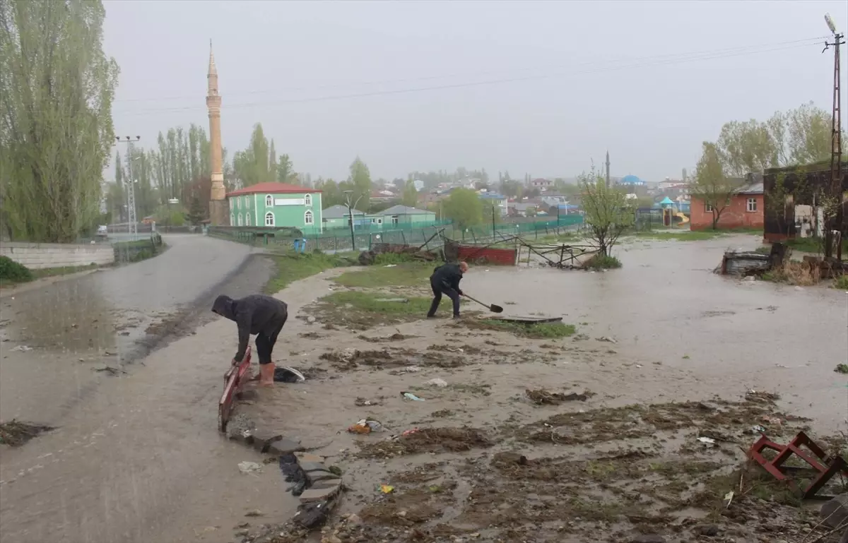 Kars\'ta Sağanak ve Dolu Felaketi