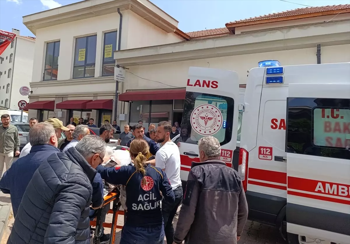 Kahvehanede Kalp Krizi Geçiren Adam Hayata Döndü