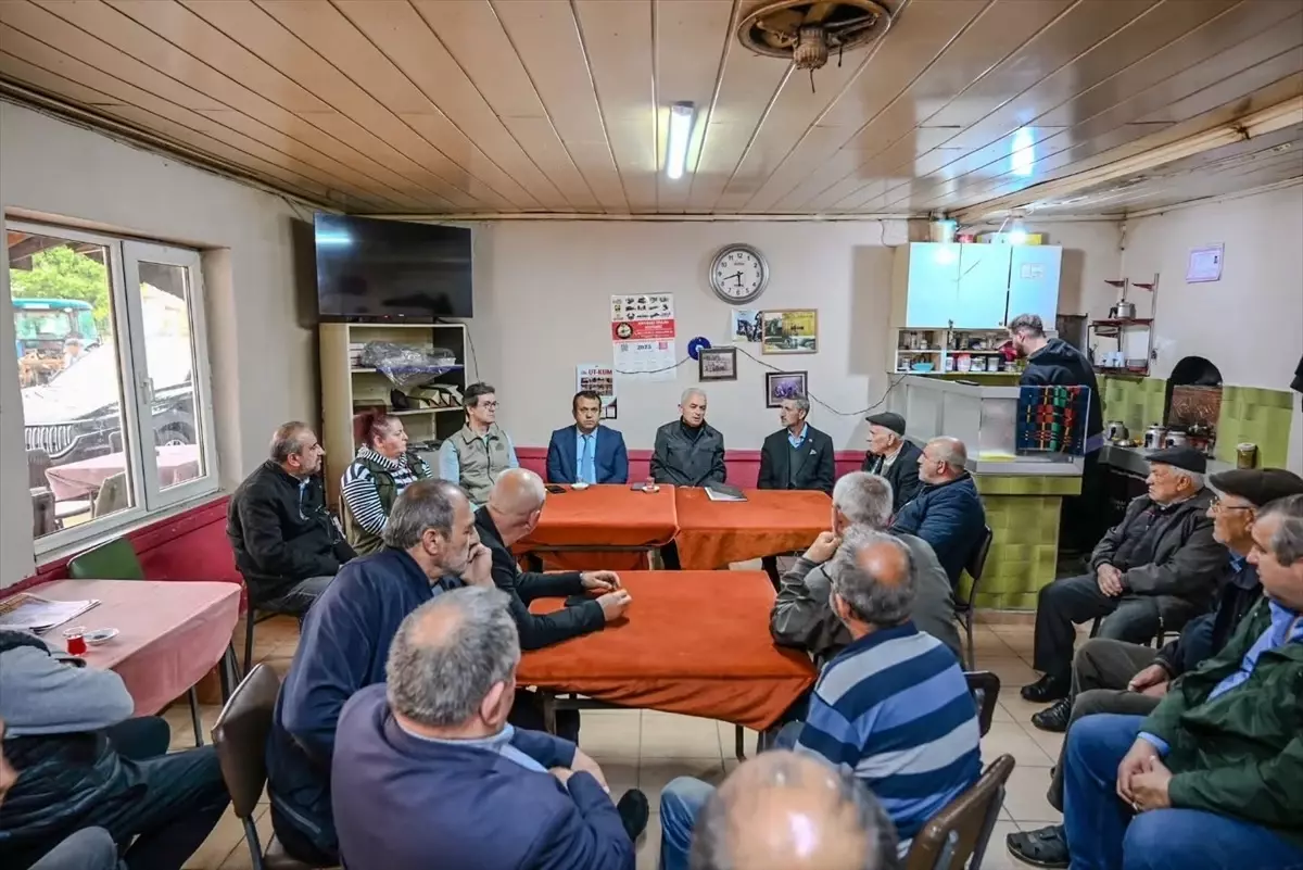 Vali Turan, Dereköy\'de Vatandaşlarla Buluştu