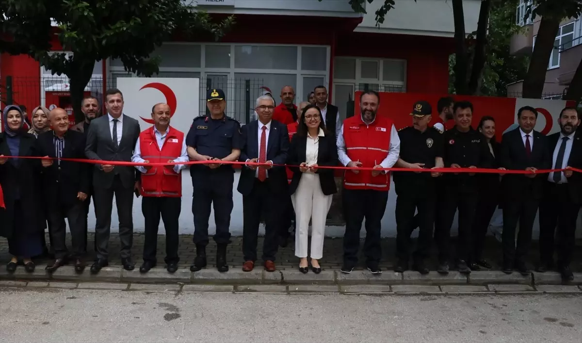 Yalova\'da Kızılay Butik Açıldı