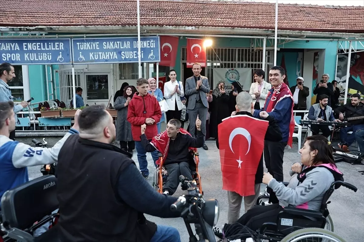 Kütahya\'da Özel Bireyler için Asker Kınası
