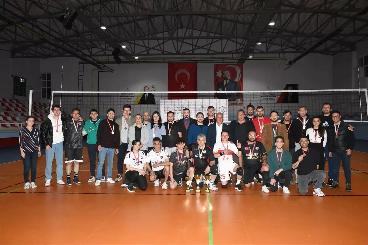 Mengen\'de Voleybol Turnuvası Şampiyonu Belli Oldu