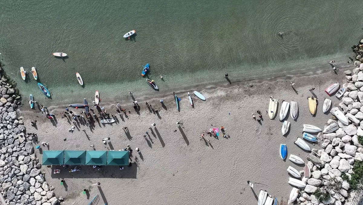 Özel Gereksinimli Çocuklar Denizde Kürek Sörfü Yaptı