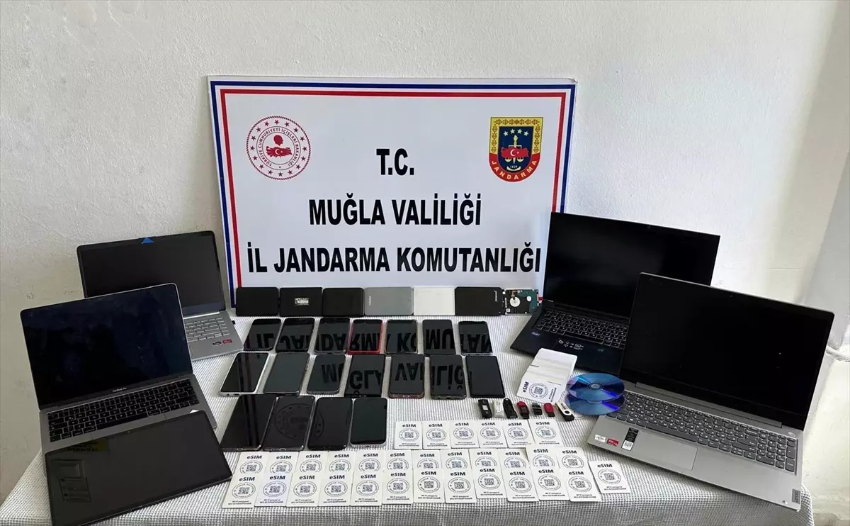 Muğla\'da Dolandırıcılık Operasyonu: 12 Tutuklama