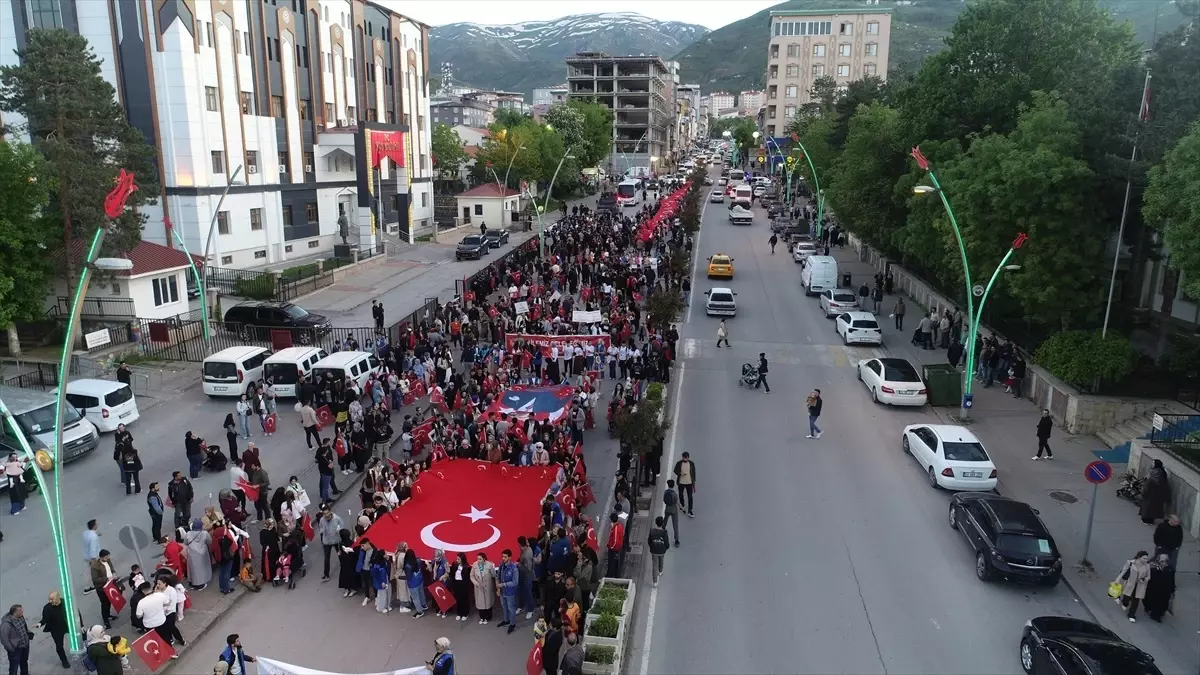 Muş\'ta "Meşaleli Gençlik Yürüyüşü" düzenlendi