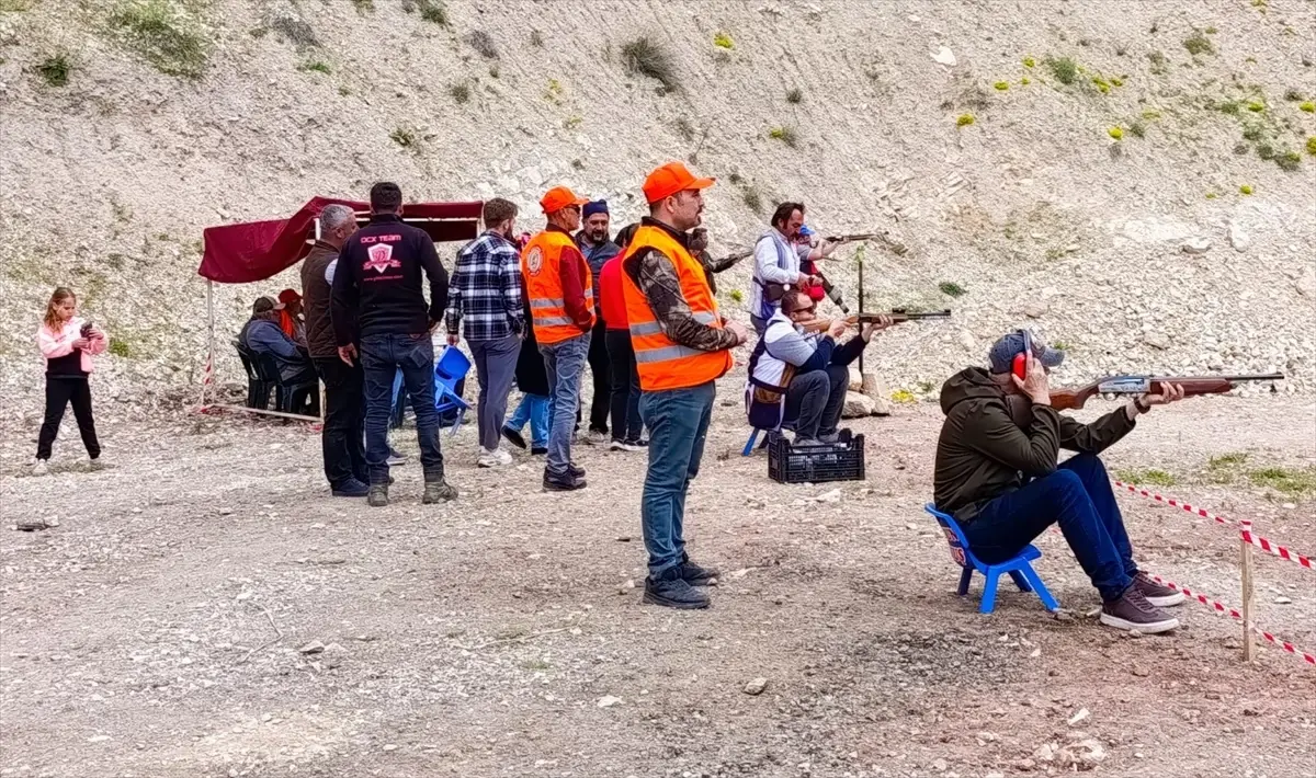 Nallıhan\'da Tek Kurşun Atış Yarışması Düzenlendi