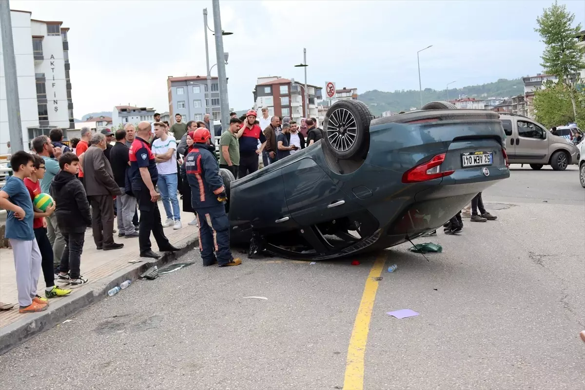Ünye\'de Trafik Kazası: 5 Yaralı