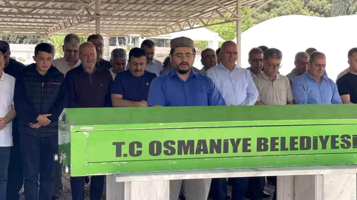 Osmaniye\'de Eşi Tarafından Öldürülen Genç Kadın Toprağa Verildi