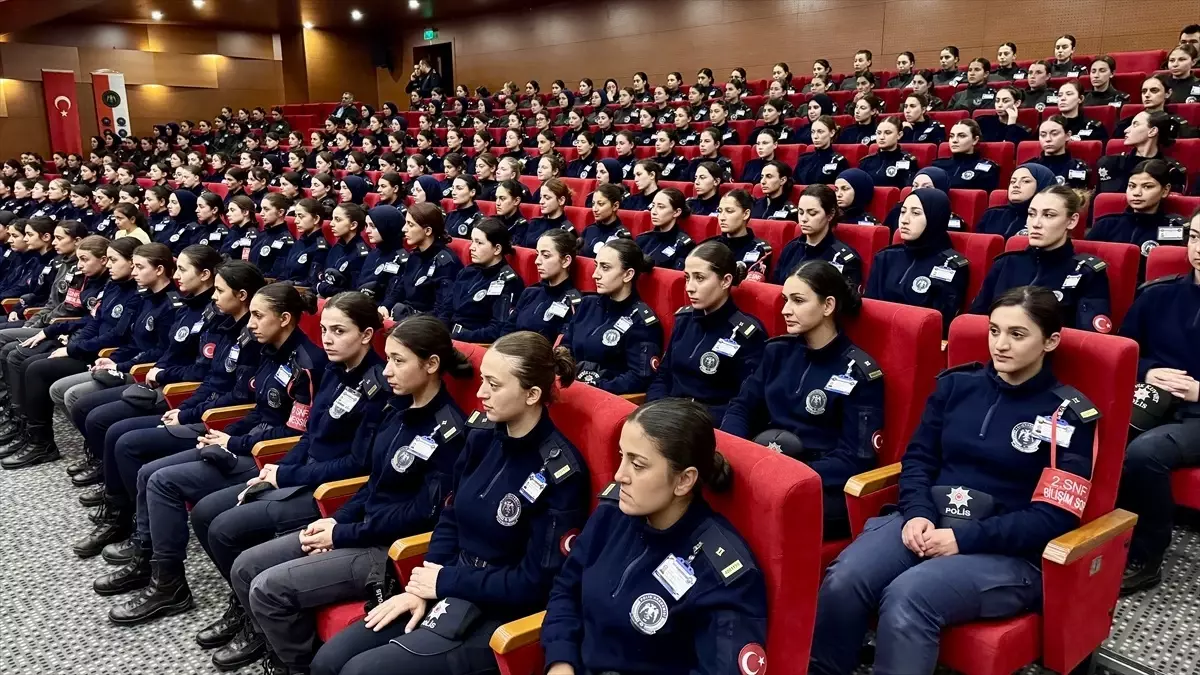 Kırşehir\'de Polis Orkestrası Konseri