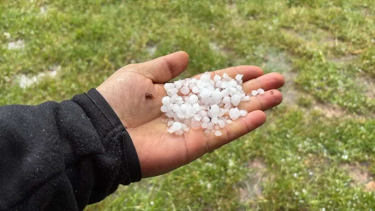 Sakarya\'da Dolu ve Sağanak Yağışı