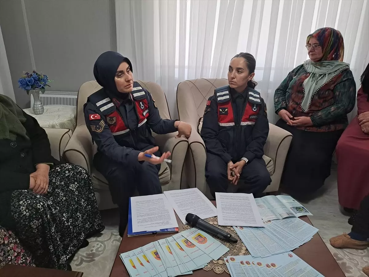 Jandarma, Kırsalda Dolandırıcılığa Dikkat Çekiyor