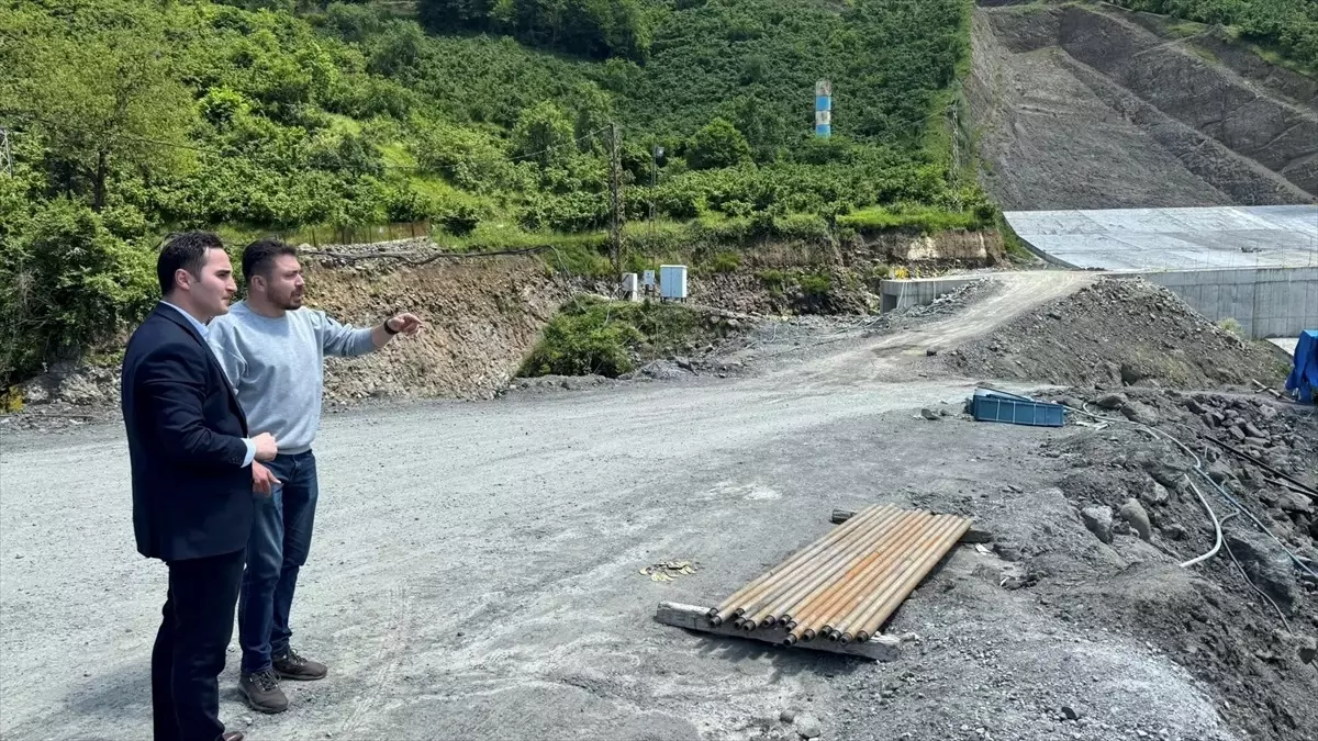 Kaymakam Beyazıt Baraj İnşaatını İnceledi
