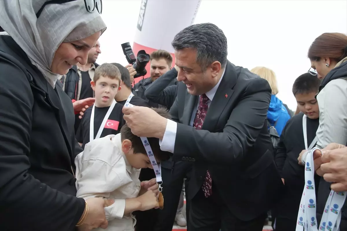 Samsun\'da Çocuk Maratonu ve Festivali Heyecanı