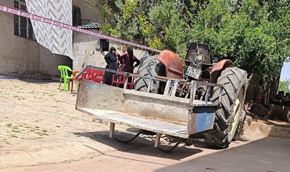 Traktörle oynayan 2 yaşındaki çocuk 1 yaşındaki kuzenini ezdi
