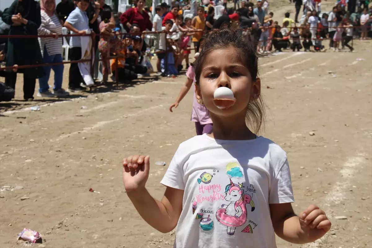 Eskiyörük\'te Çocuk Oyunları ve Uçurtma Şenliği Düzenlendi