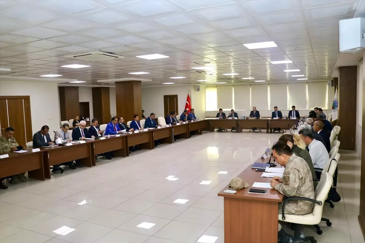 Siirt\'te Sahipsiz Hayvanlar için Toplantı