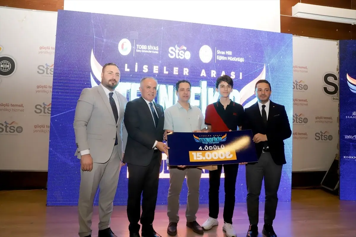 Sivas\'ta TEKNOFİKİR Proje Yarışmasının Ödül Töreni Düzenlendi