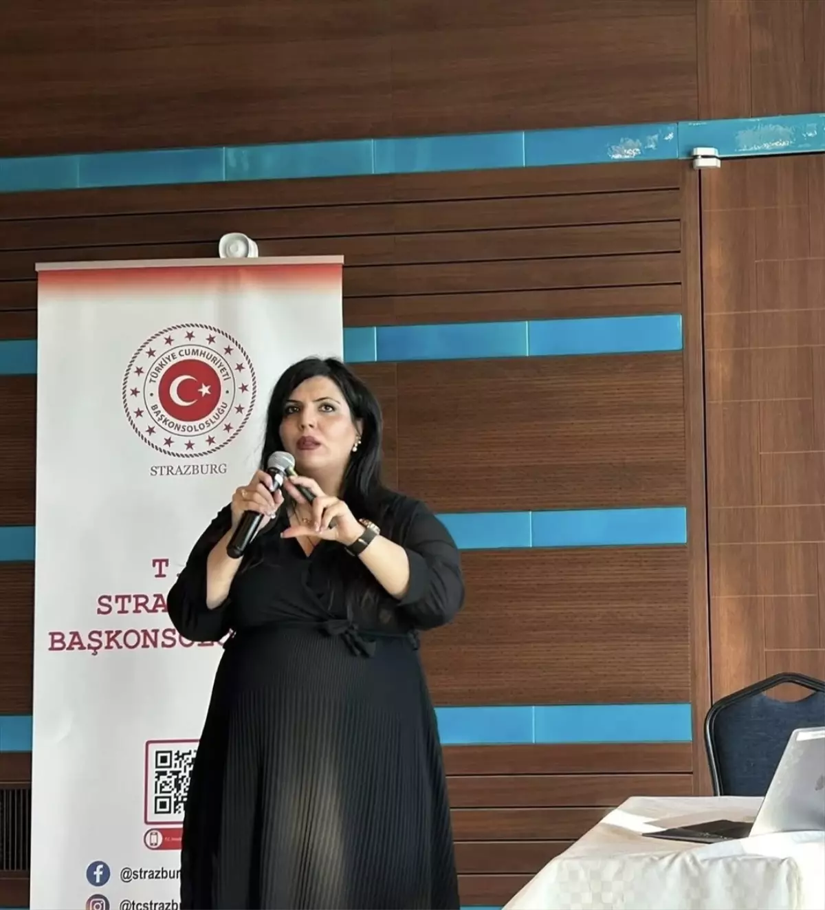 Çift Kültürlü Kimlik ve Aile İlişkileri Konferansı
