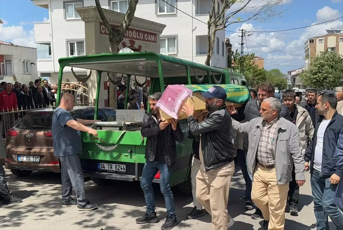 Sultanbeyli\'de 4 Yaşındaki Kız Çocuğu Hayatını Kaybetti