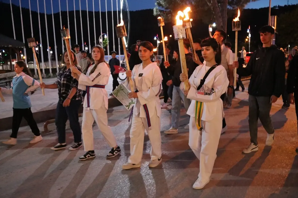 Taşova\'da 19 Mayıs Coşkusu