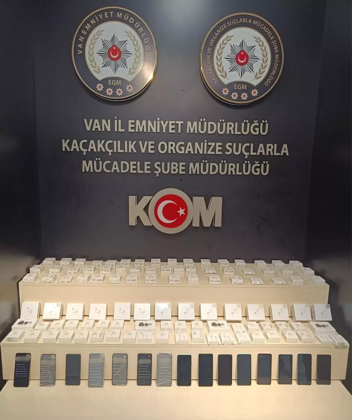 Van\'da Kaçakçılık Operasyonu: 61 Şüpheli Yakalandı