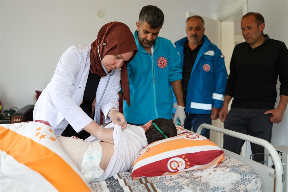 Evde Sağlık Hizmetiyle Engellilerin Yanındalar