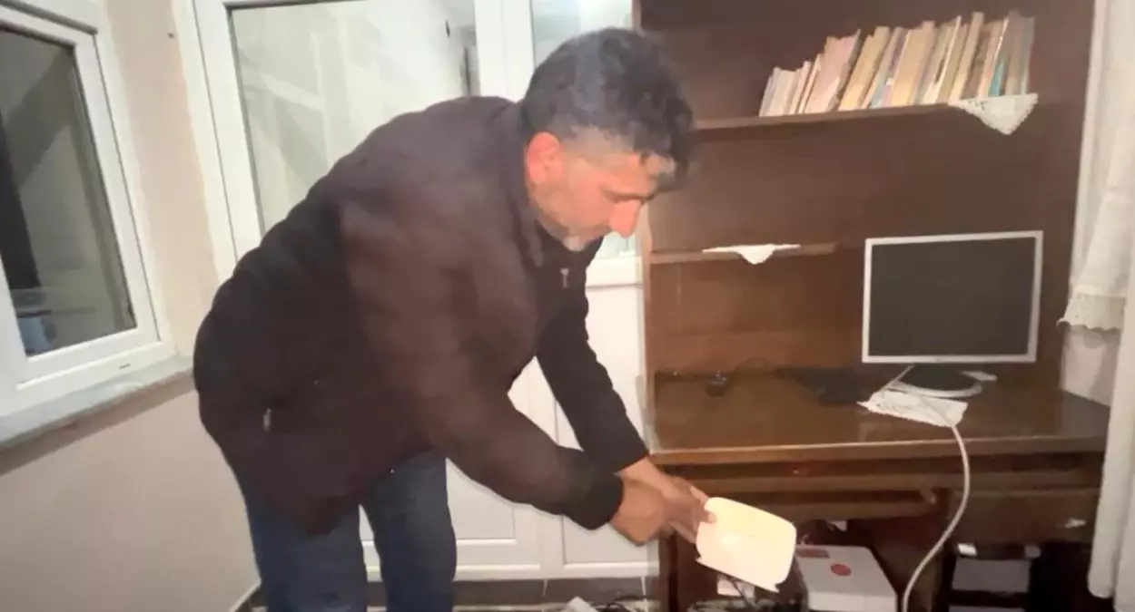 Kars Akyaka\'da Sağanak Yağış Sel Getirdi