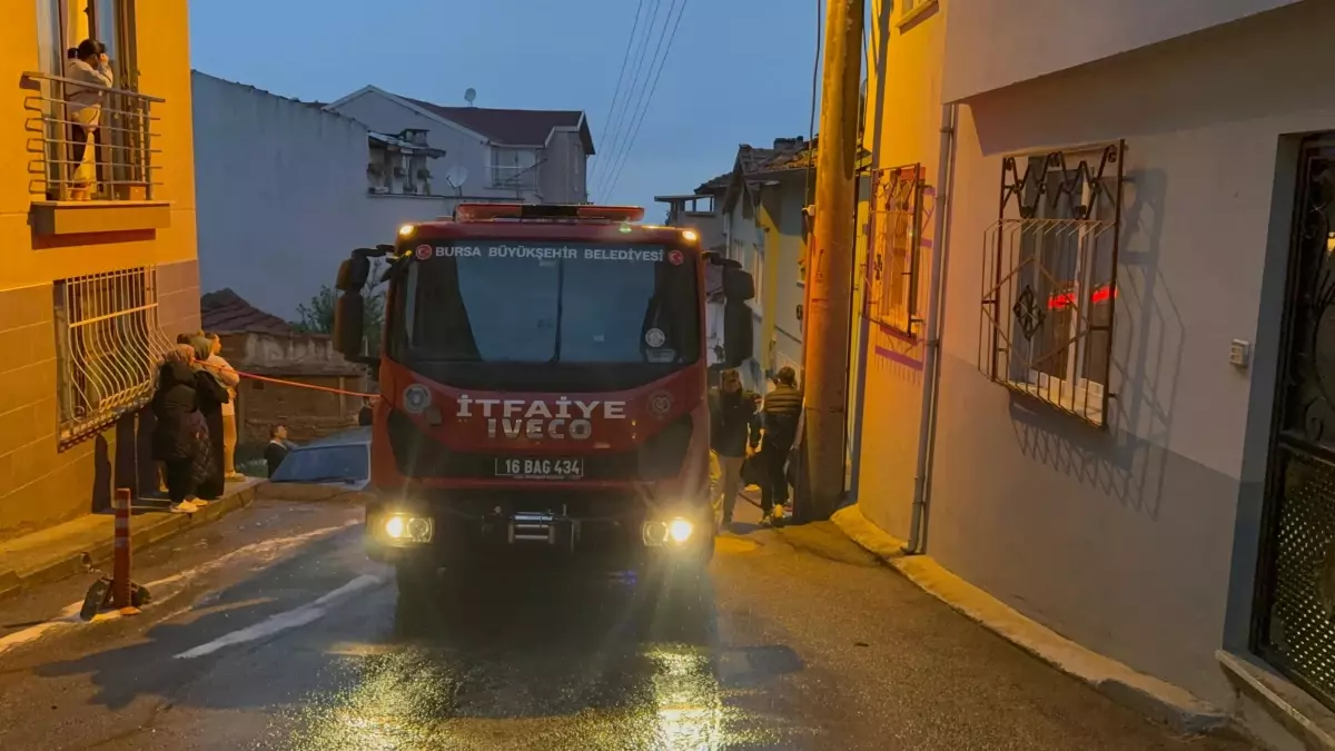 Bursa\'da Yangın: 63 Yaşındaki Kadın Hayatını Kaybetti