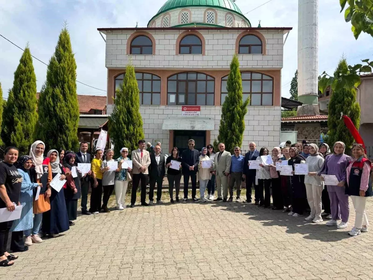 Çaycuma\'da Seracılık Kursu Belgeleri Verildi