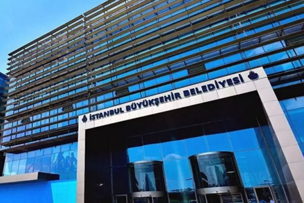 İBB\'ye yönelik \'yolsuzluk\' soruşturmasında Murat Gülibrahimoğlu hakkında yakalama kararı