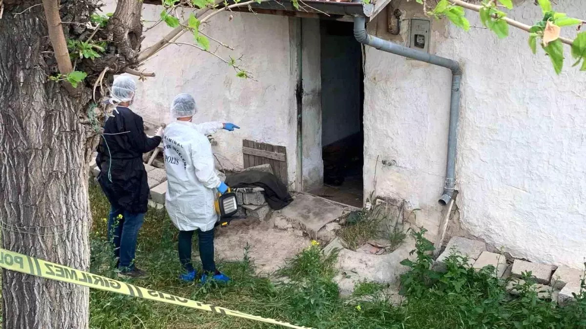 Karaman\'da 75 Yaşındaki Kadın Ölü Bulundu