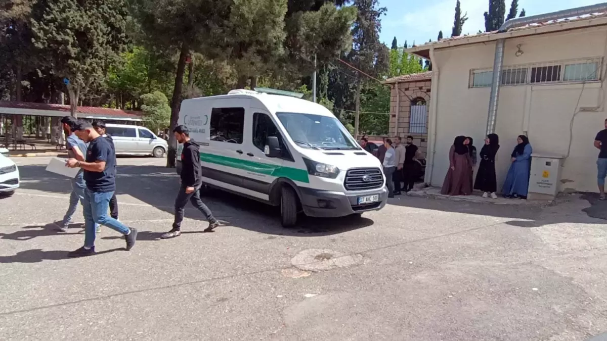 Gaziantep\'te Bebek Araç Altında Kaldı