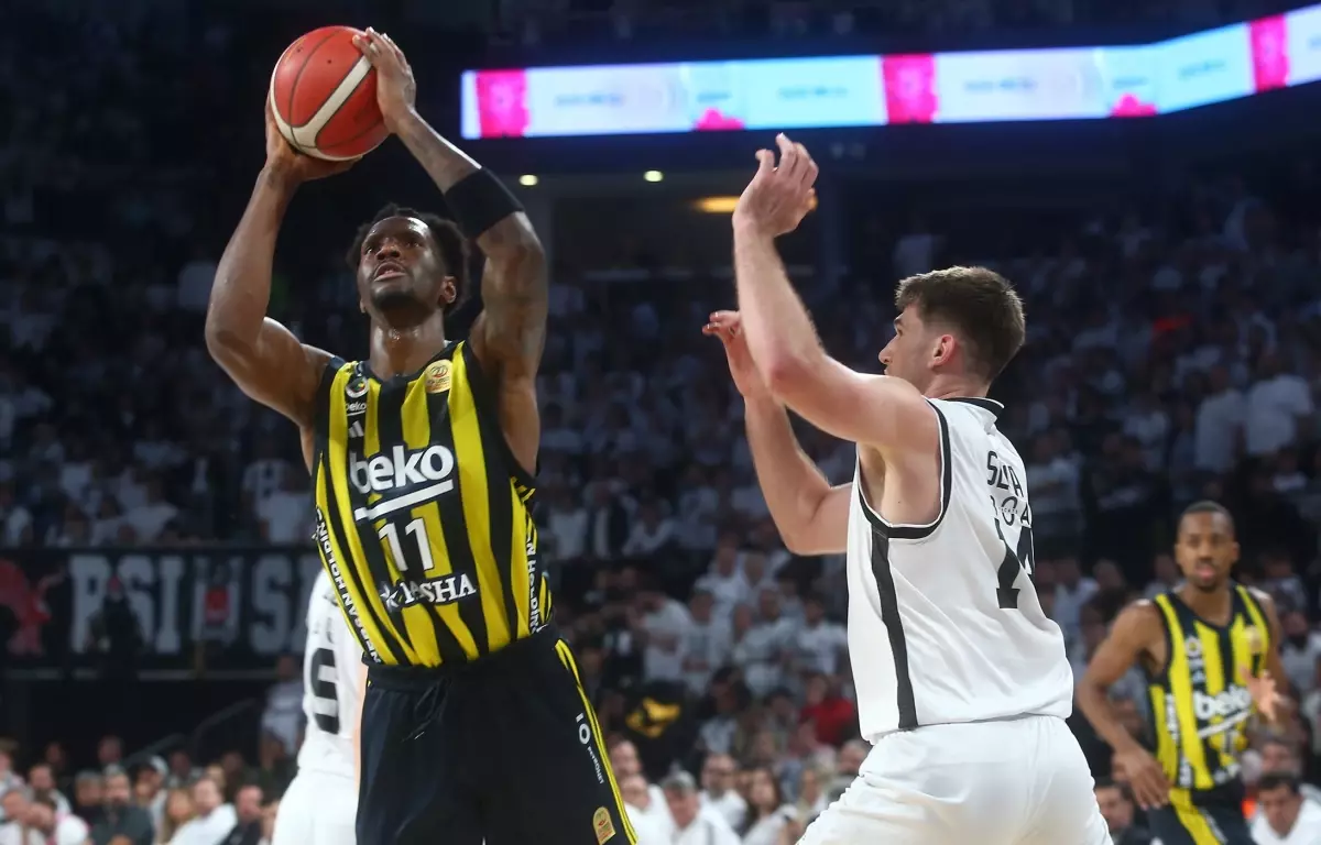 Beşiktaş, Fenerbahçe\'yi Mağlup Etti