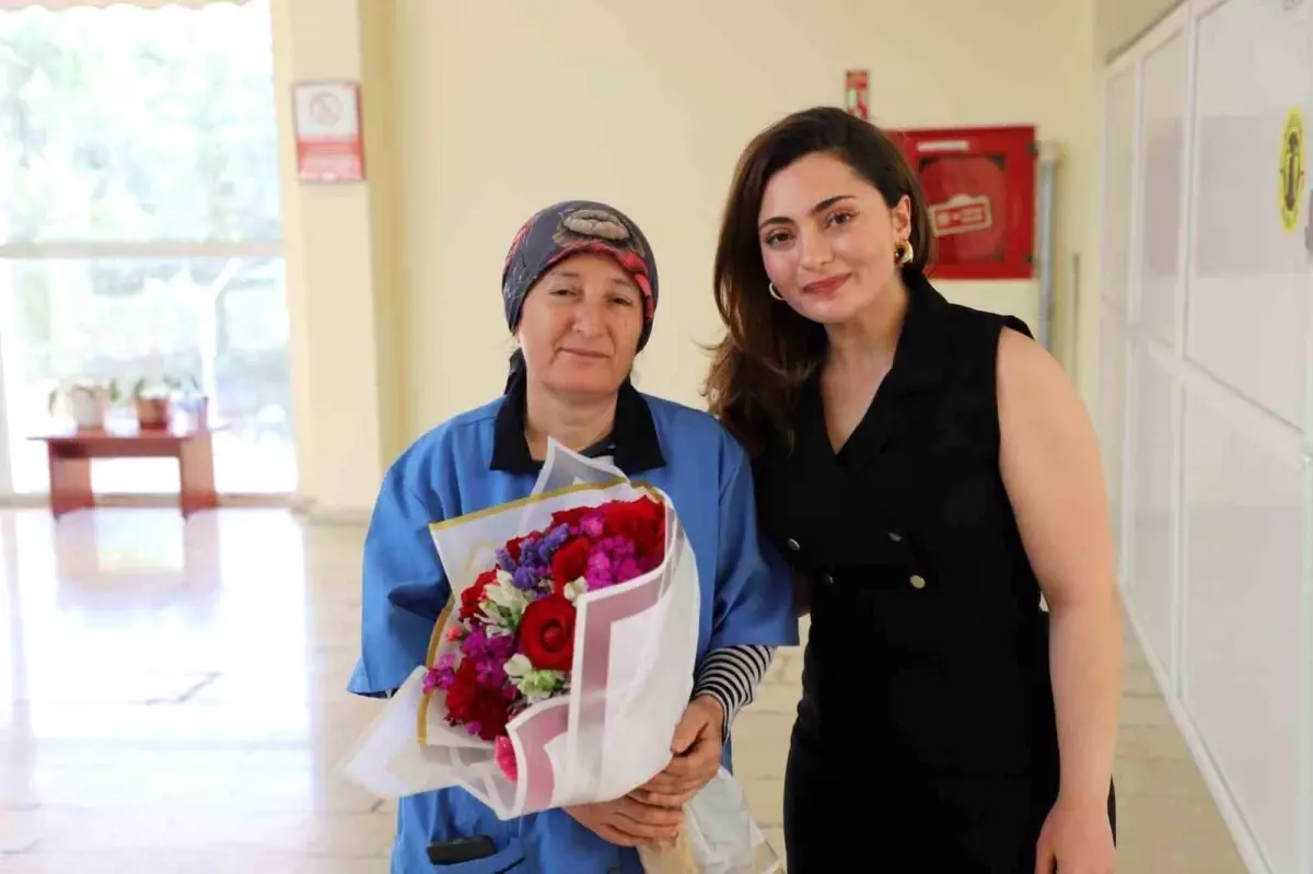 Malatya Yurt Görevlisine Öğrenci Minnet Duydu