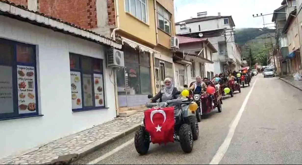 Anneler Günü\'nde Renkli Kutlama