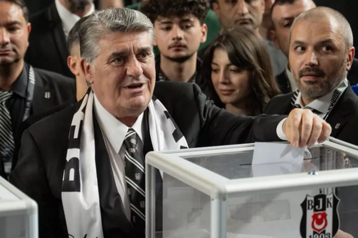 Beşiktaş\'ta Serdal Adalı yeniden başkan seçildi