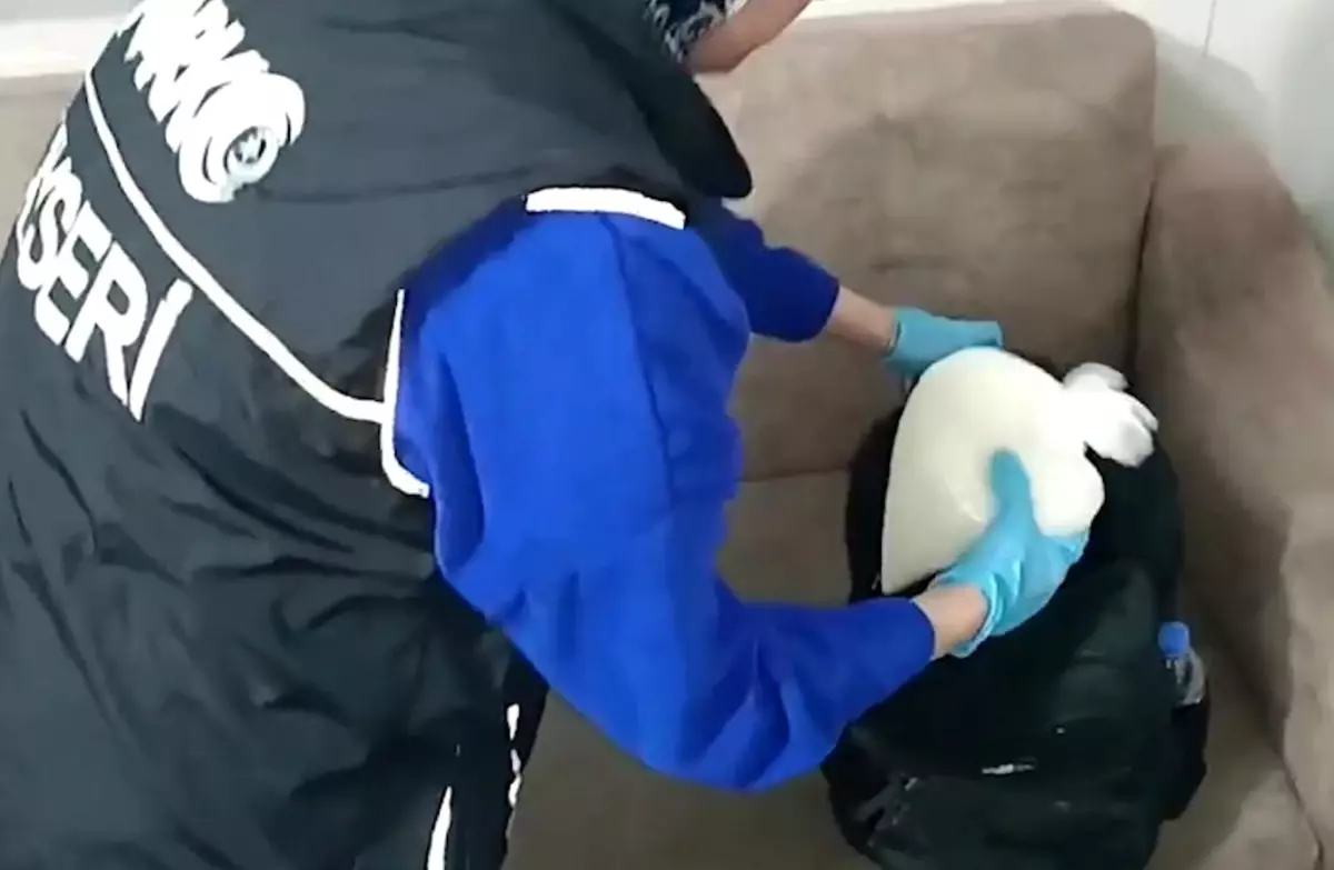 Kayseri\'de Uyuşturucu Operasyonu: 5 Gözaltı