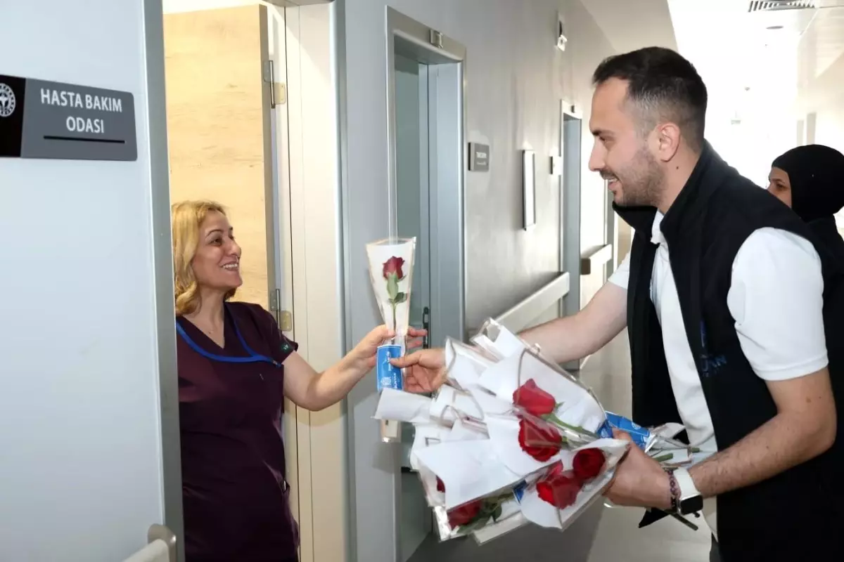 Bünyan Belediye Başkanı\'ndan Hemşireler Haftası Jestı
